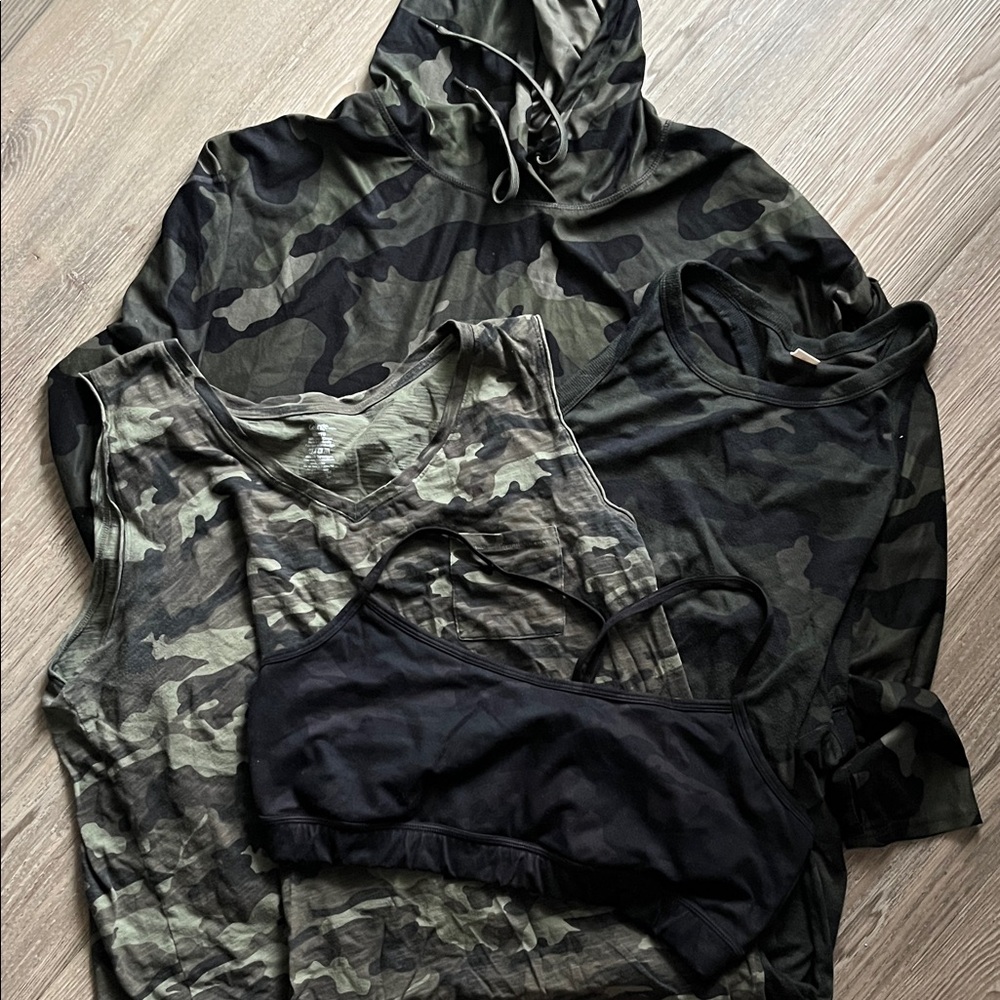 XXL Camo Bundle Hoodie Tank Top T-Shirt Sports Bra